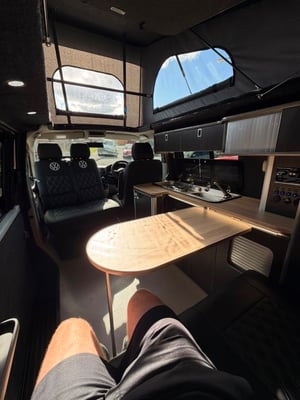 2016 Volkswagen Transporter — photo 12 of 17