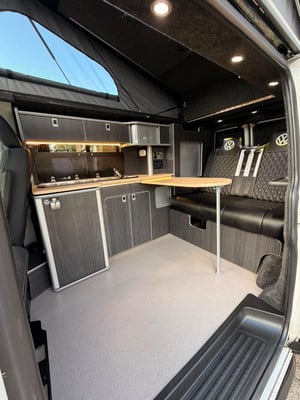 2016 Volkswagen Transporter — photo 14 of 17