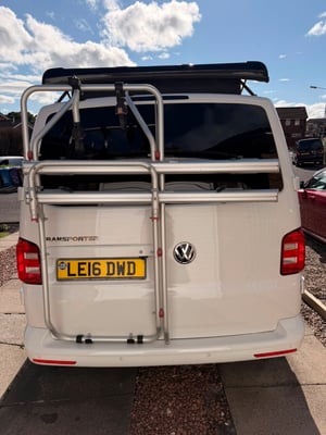 2016 Volkswagen Transporter — photo 15 of 17