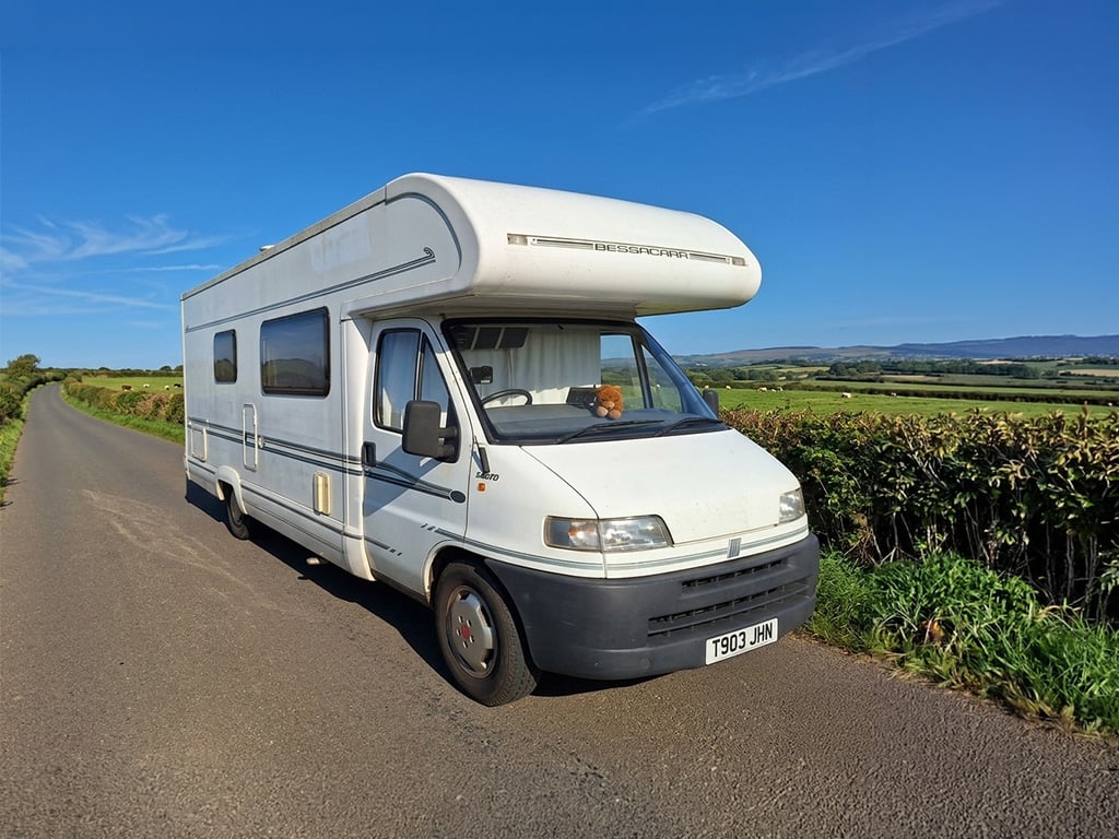 1999 Bessacarr E645 - Image 1