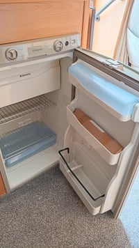 2009 Compass Avantgarde 120 - Image 3