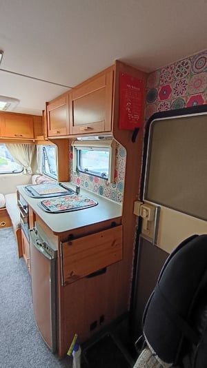 2009 Compass Avantgarde 120 — photo 26 of 28
