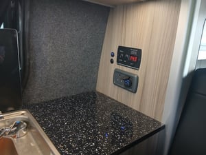 2018 Citroen Dispatch — photo 13 of 19
