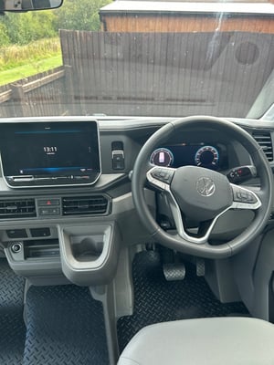 2025 Volkswagen Grand California — photo 18 of 23