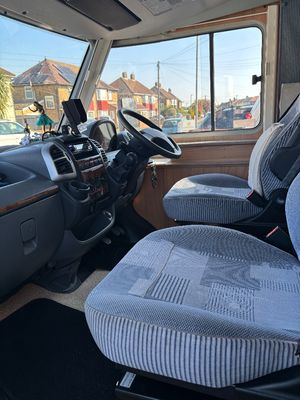 2006 Burstner Elegance 820i  — photo 13 of 15