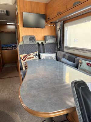 2006 Burstner Elegance 820i  — photo 14 of 15