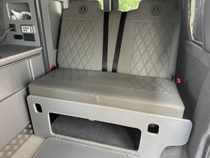 2015 Volkswagen Transporter T28 S-Line TDI — photo 6 of 22