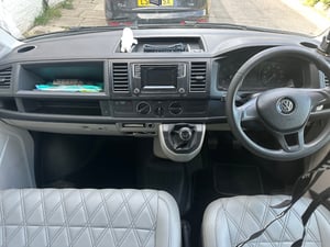 2015 Volkswagen Transporter T28 S-Line TDI — photo 19 of 22