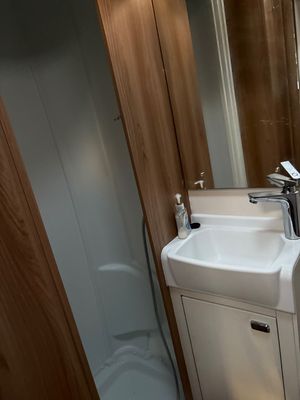 2020 Swift Escape 675 — photo 10 of 35