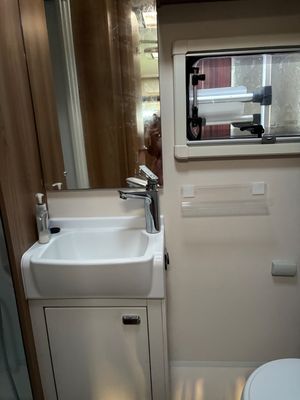 2020 Swift Escape 675 — photo 7 of 35