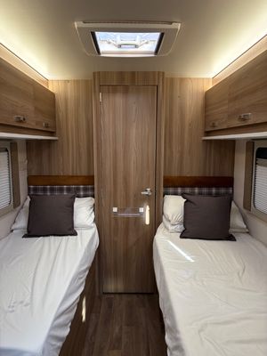 2020 Swift Escape 675 — photo 13 of 35