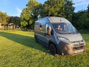 Citroen Relay 35 L2H2 Enterprise — photo 1 of 15