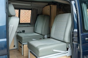 2011 Volkswagen T5 Danbury Conversion — photo 15 of 37