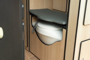 2011 Volkswagen T5 Danbury Conversion — photo 18 of 37