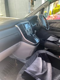2005 Toyota Alphard - Image 4