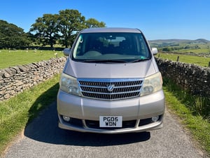 2005 Toyota Alphard