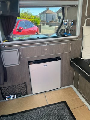 2005 Toyota Alphard — photo 9 of 11