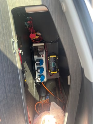 2005 Toyota Alphard — photo 10 of 11