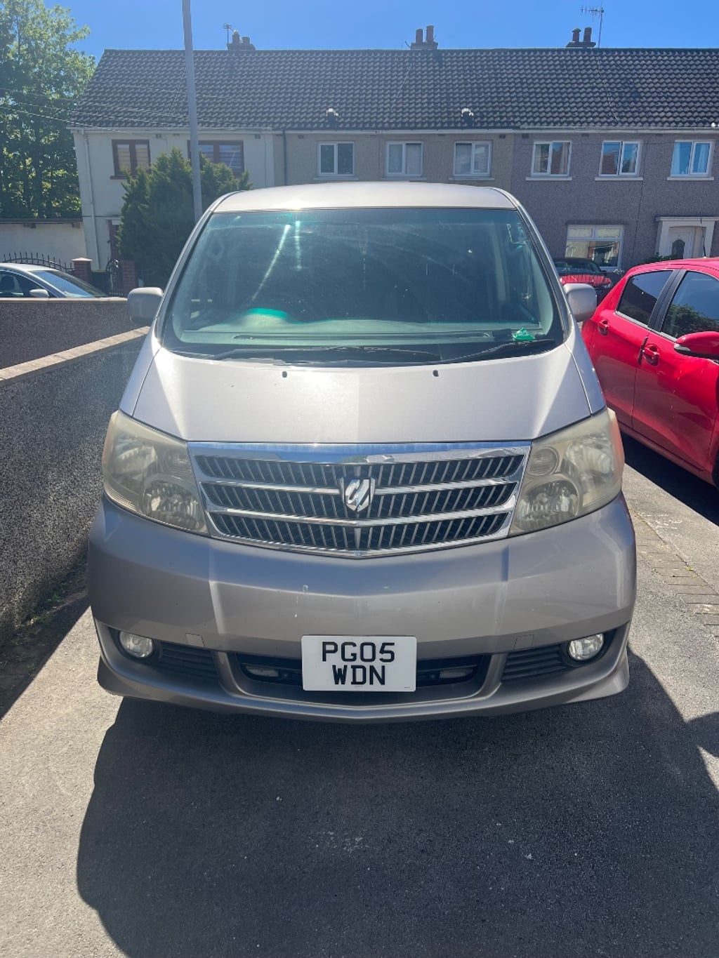 2005 Toyota Alphard - Image 1