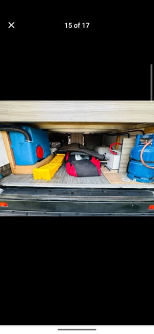 2003 Mercedes-Benz Sprinter — photo 10 of 17