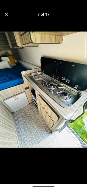 2003 Mercedes-Benz Sprinter — photo 12 of 17