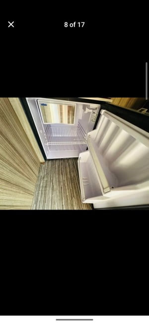 2003 Mercedes-Benz Sprinter — photo 13 of 17