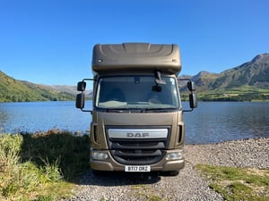 2017 DAF Bespocke — photo 1 of 10