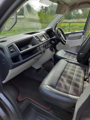 2016 Volkswagen T30 Campervan — photo 11 of 39