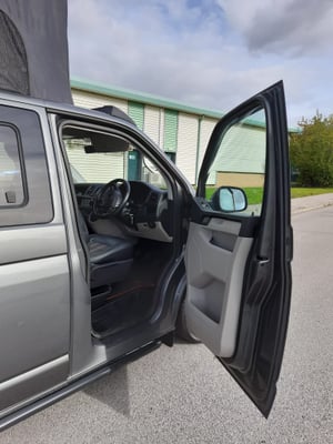 2016 Volkswagen T30 Campervan — photo 18 of 39