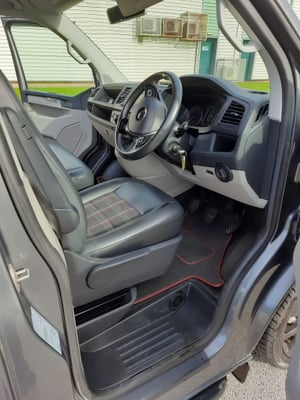 2016 Volkswagen T30 Campervan — photo 26 of 39