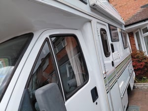 1996 Auto-Trail Cheyenne 595 — photo 9 of 17
