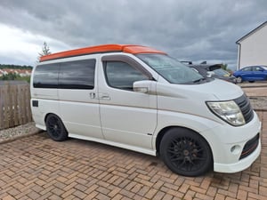 2007 Nissan El Grand — photo 2 of 9