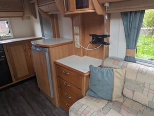 2004 Auto-Trail Cheyenne 630 SE — photo 11 of 44