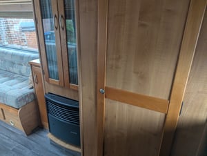 2004 Auto-Trail Cheyenne 630 SE — photo 13 of 44