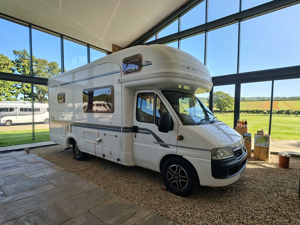2004 Auto-Trail Cheyenne 630 SE - Image 1
