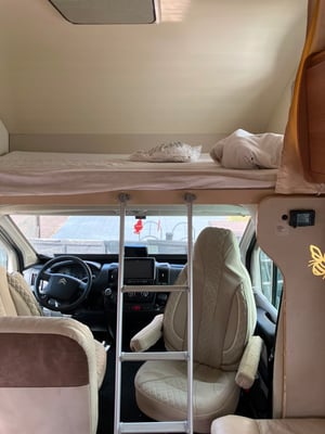 2016 Bela Easy Macau Motorhome — photo 14 of 19