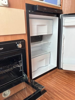 2016 Bela Easy Macau Motorhome — photo 17 of 19