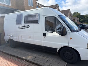 2004 Adria Twin — photo 3 of 23