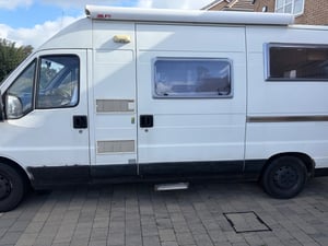 2004 Adria Twin — photo 4 of 23