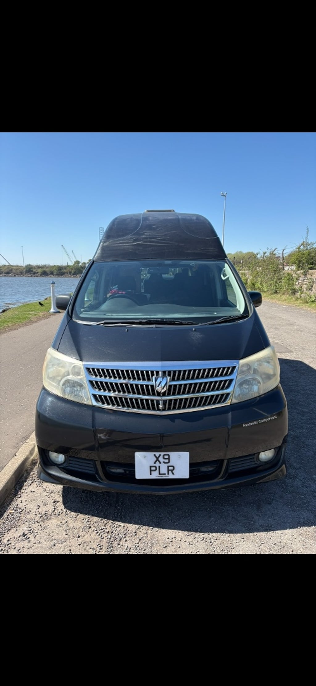 2003 Toyota Alphard - Image 1