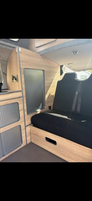 2003 Toyota Alphard — photo 5 of 8