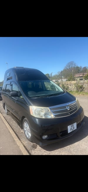 2003 Toyota Alphard — photo 7 of 8