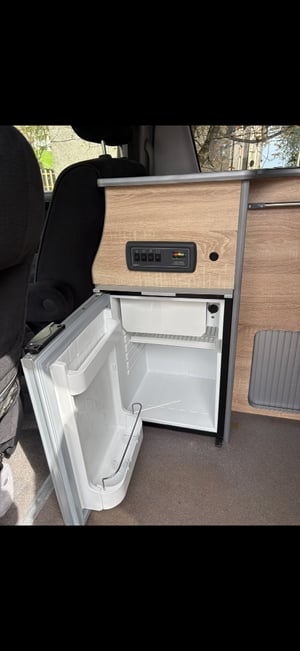 2003 Toyota Alphard — photo 8 of 8