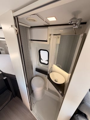 2020 Adria Twin 640 Supreme — photo 17 of 23