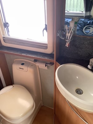 2004 Swift Kon-Tiki 660 — photo 9 of 17