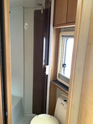 2004 Swift Kon-Tiki 660 — photo 15 of 17