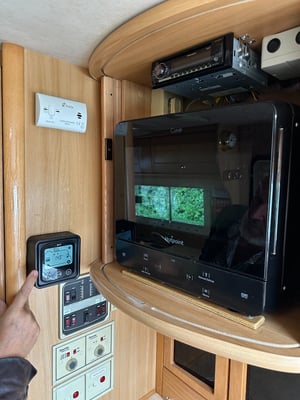 2002 Auto-Sleepers Rienza — photo 11 of 16