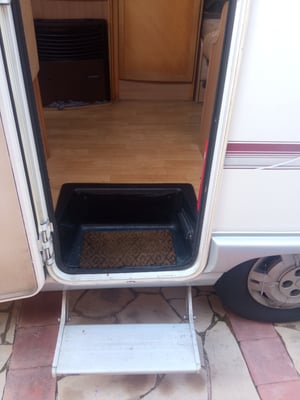 2002 Auto-Sleepers Rienza — photo 16 of 16