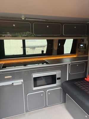 2023 Volkswagen Transporter T6.1 — photo 11 of 15