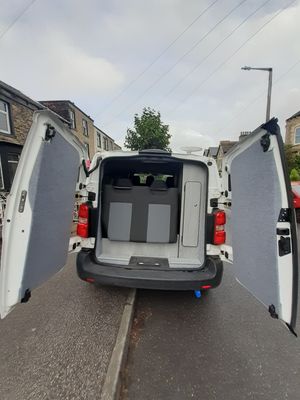 2020 Vauxhall Vivaro — photo 19 of 32